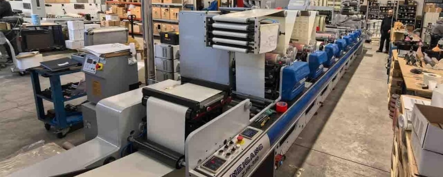 Установка флексографской печатной машины ZJR-350G для Welabel, Италия